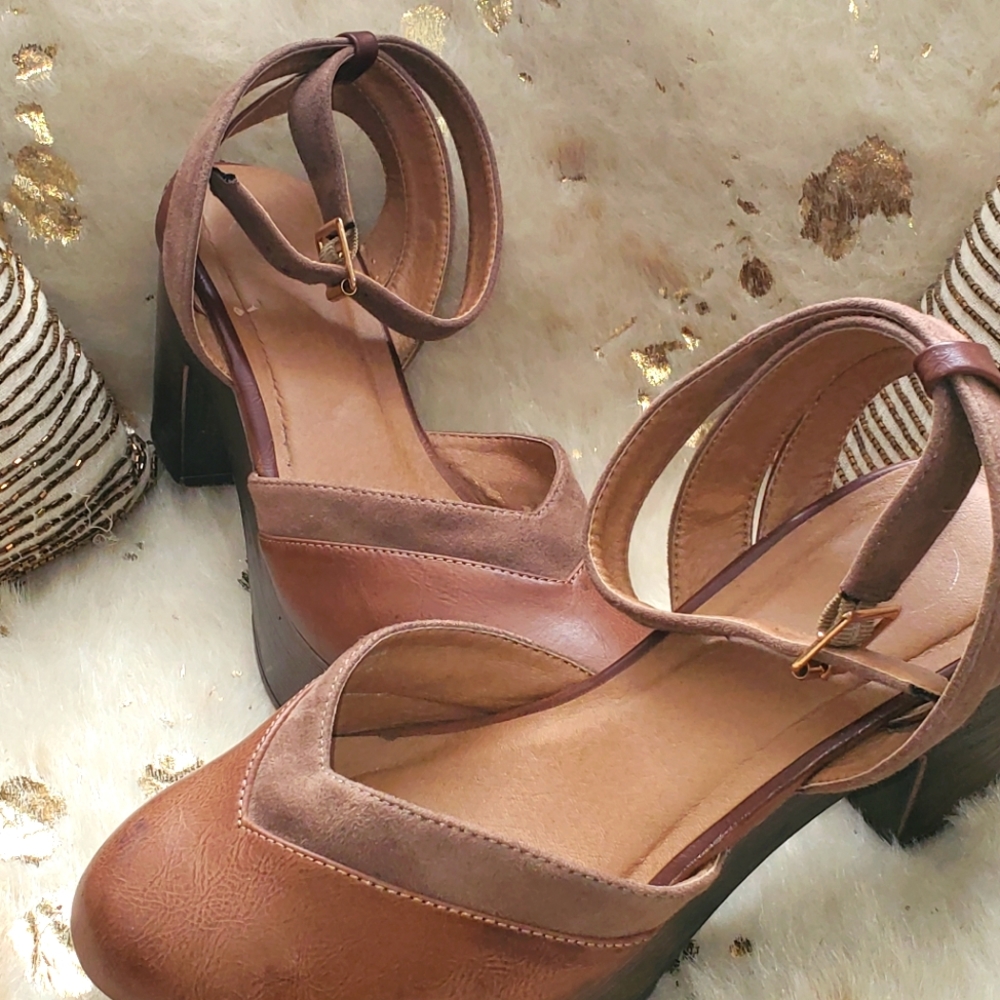 Brinley Co Womens Rheya Faux Leather Faux Suede Ankle Wrap, Taupe,